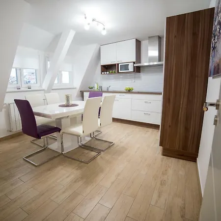 Majcen Apartment *